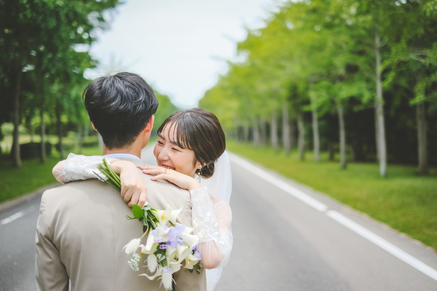 豊富なセットとロケーション撮影で、様々な表情を「一枚」に